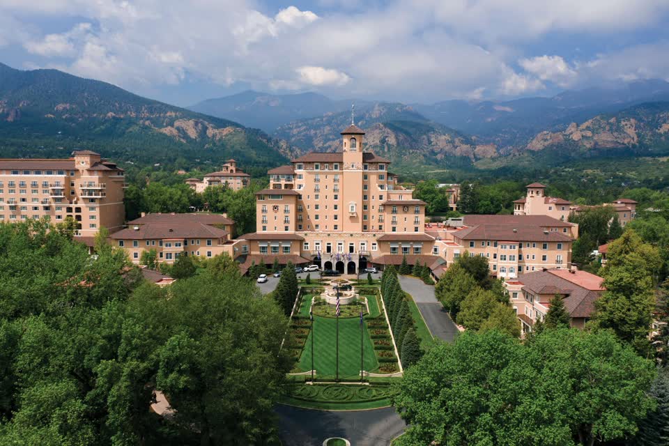 The Broadmoor, photo 1